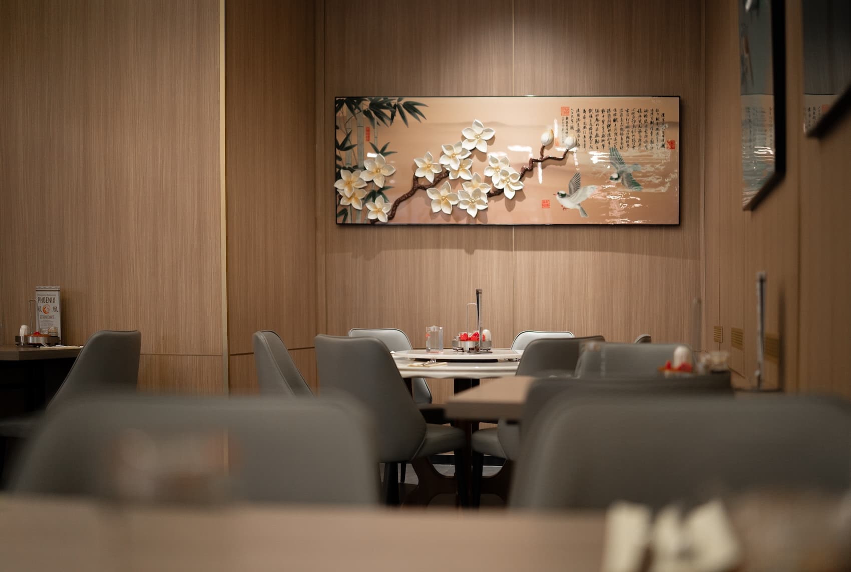 Elegante Sitzgelegenheiten im Restaurantbereich